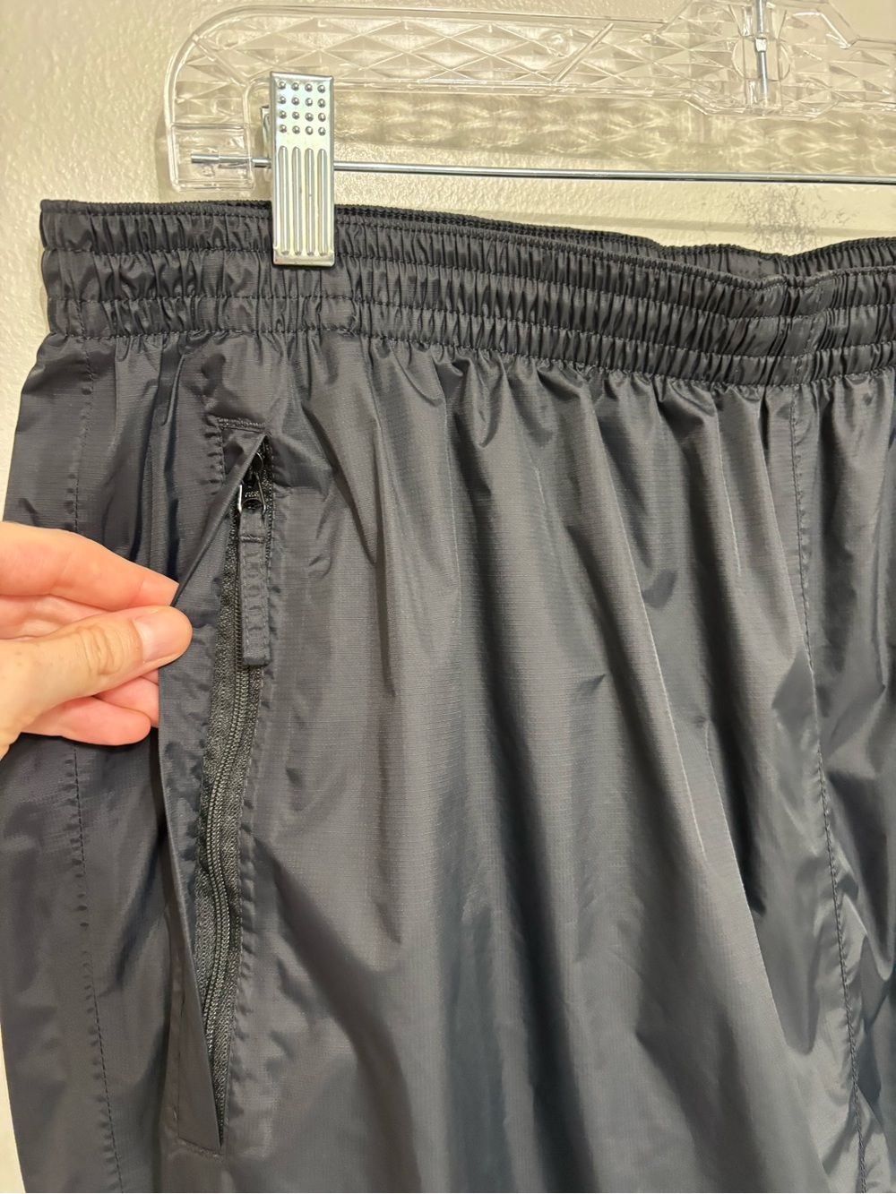 Helly Hansen Men’s Waterproof Rain Pants in Black - Size 2XL - Picture 4 of 9